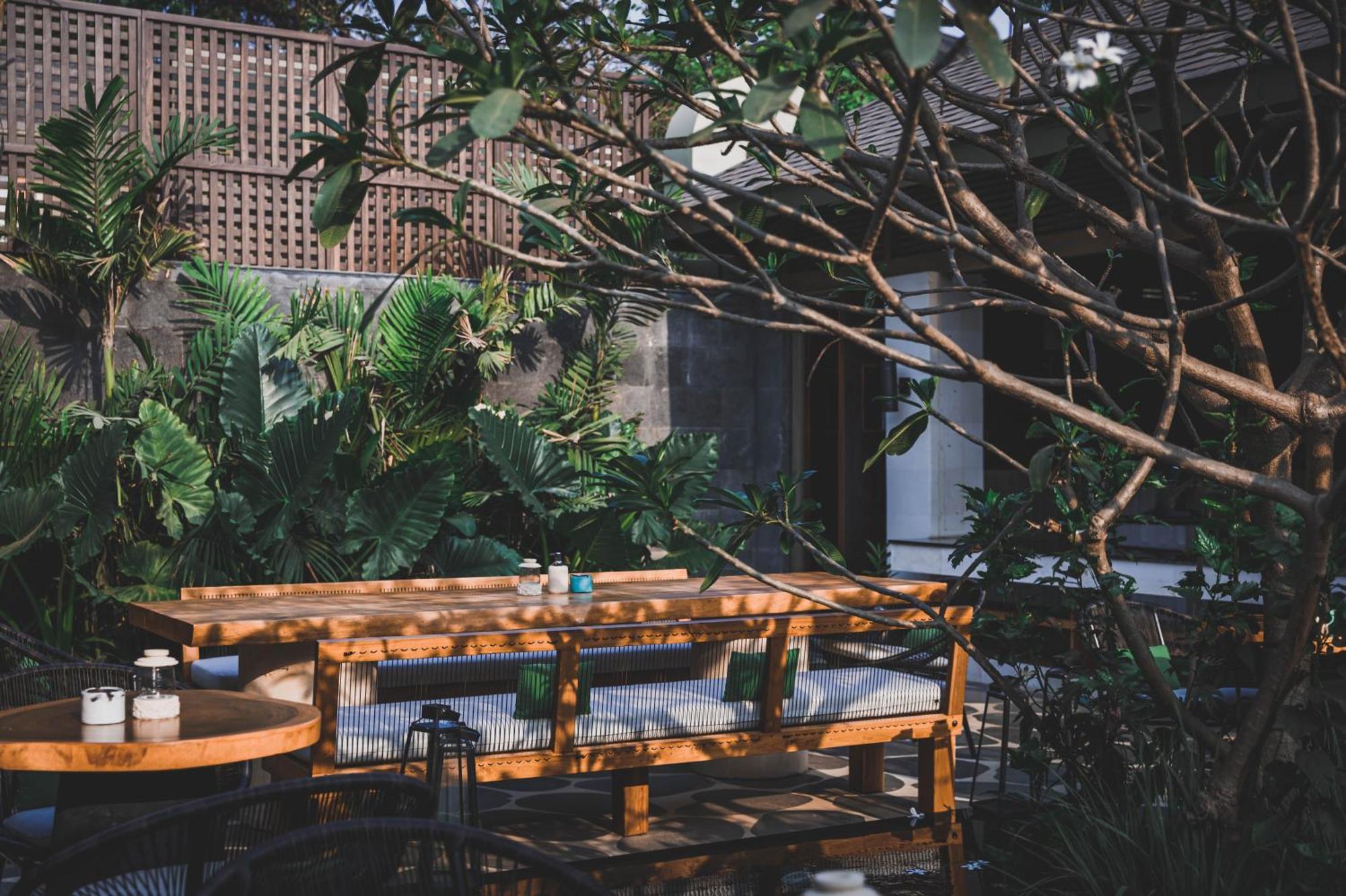 Baale Resort Goa Arpora Exterior photo