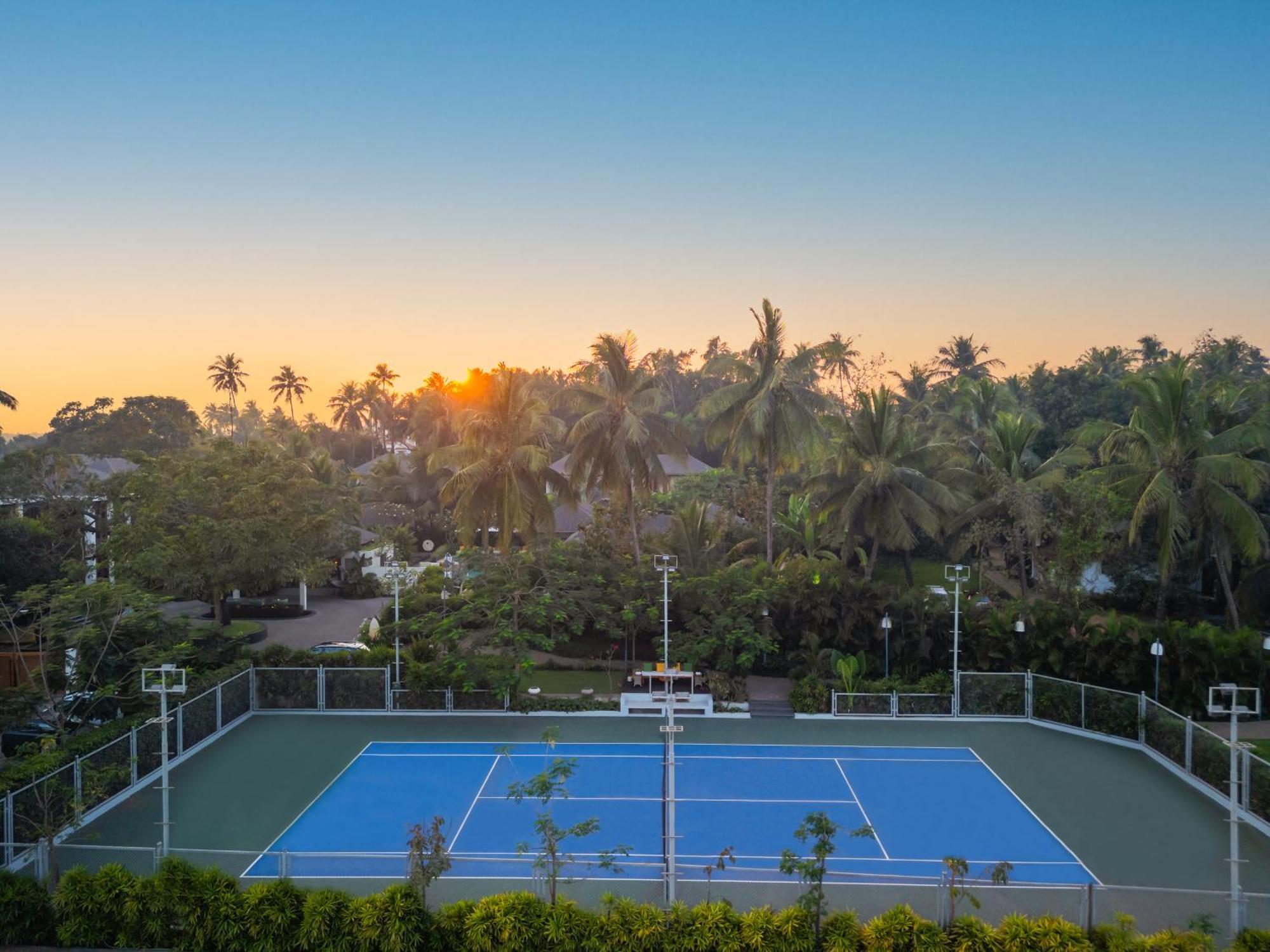 Baale Resort Goa Arpora Exterior photo