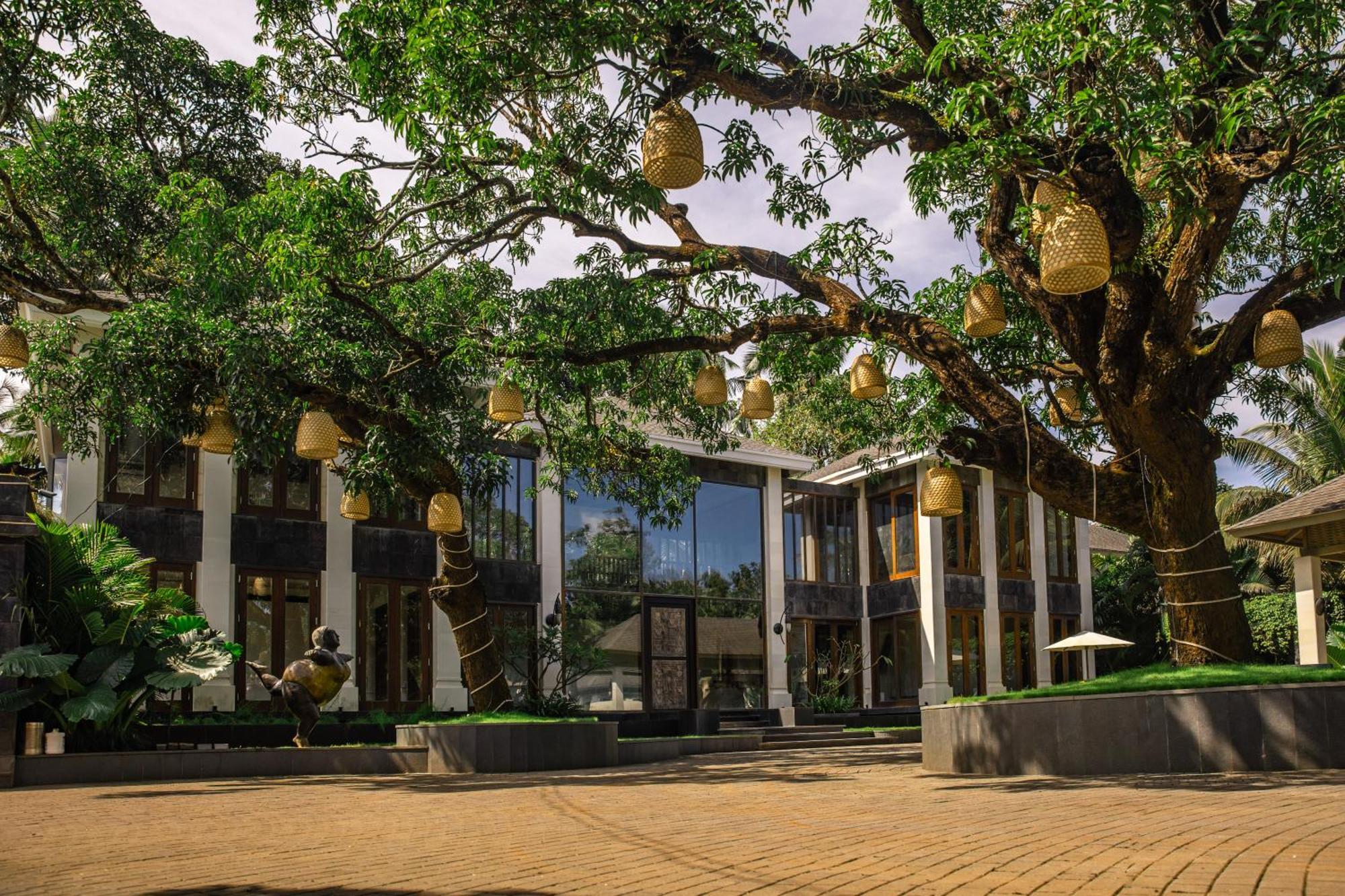 Baale Resort Goa Arpora Exterior photo
