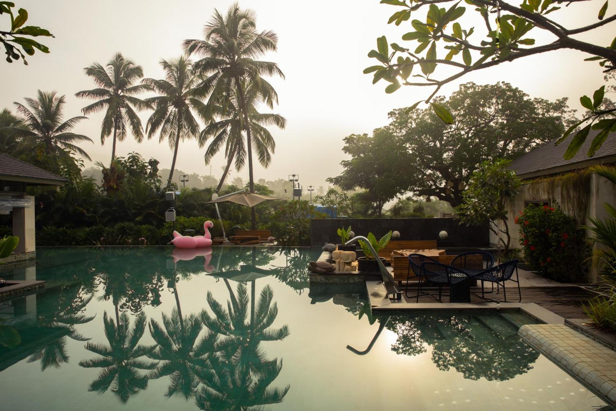 Baale Resort Goa Arpora Exterior photo